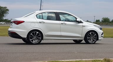 Fiat Cronos White